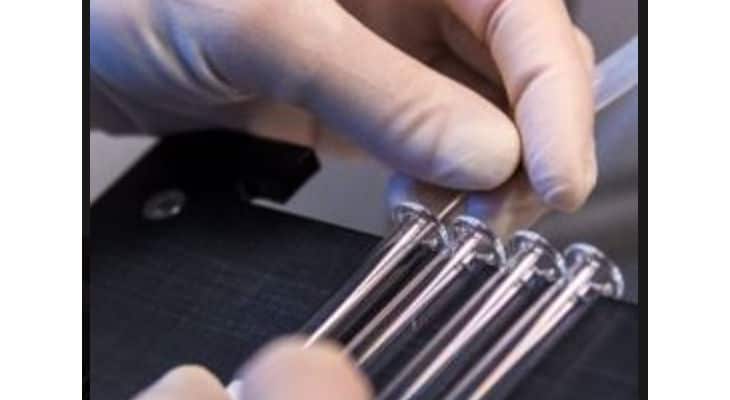 Bio-Steril révolutionne le remplissage et le bouchage de seringues et flacons